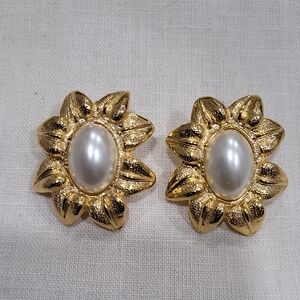 Earrings Gold Pearl Flower Sun Flower Pierced Chunky